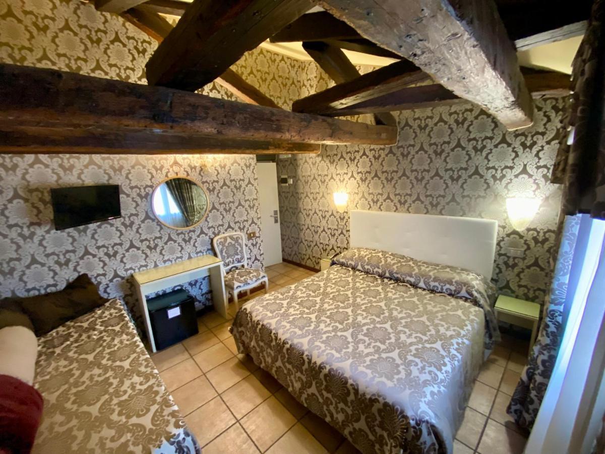Bridge Hotel Venecia