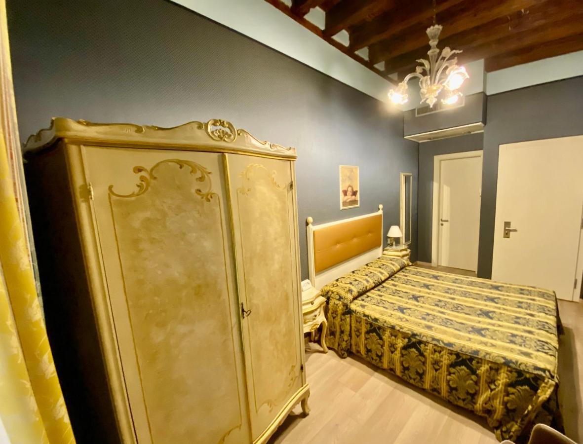 Bridge Hotel Venecia